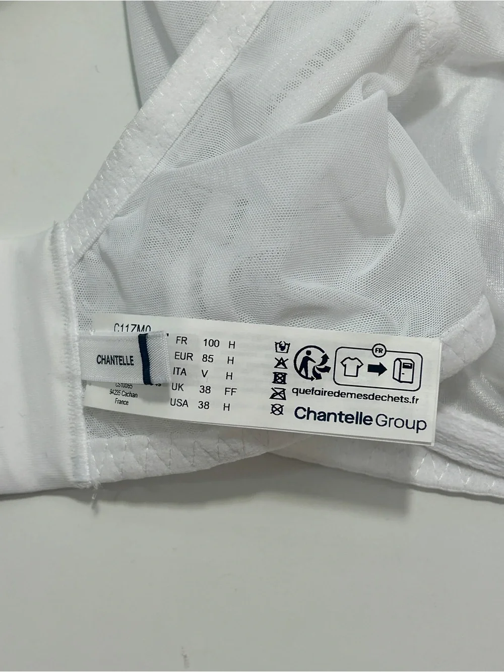 Chantelle White Lace Full-Coverage Support Monogram Underwire Bra 38H NWT